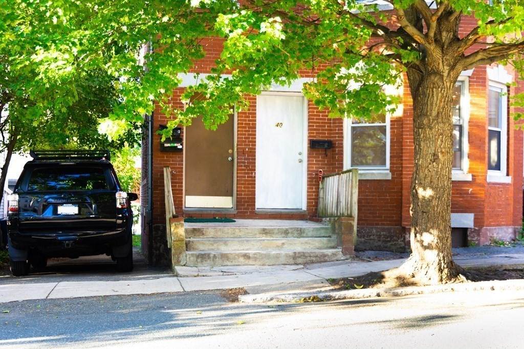 40 Roslyn St. - Photo 1