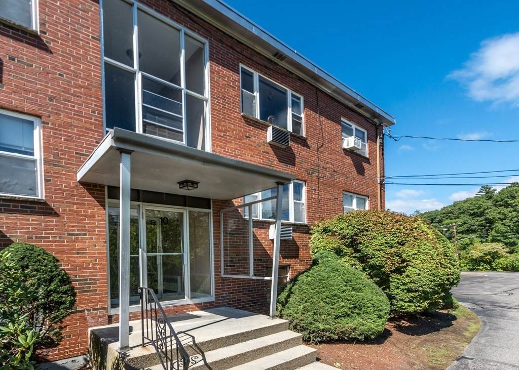 1105 Lexington St - Photo 1