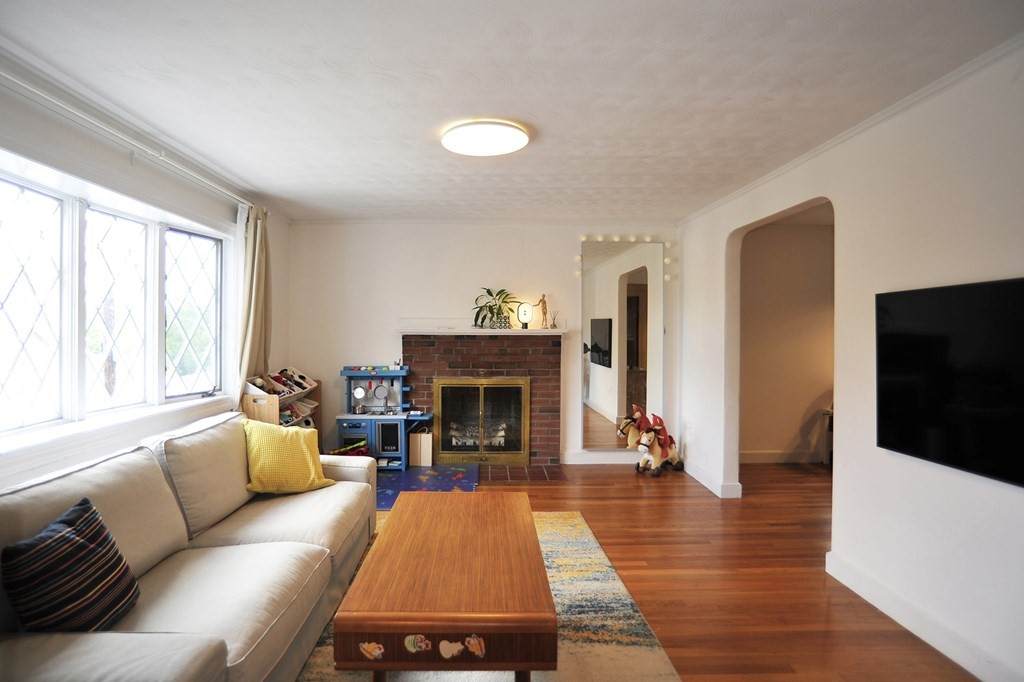 73 Langley Road - Photo 1