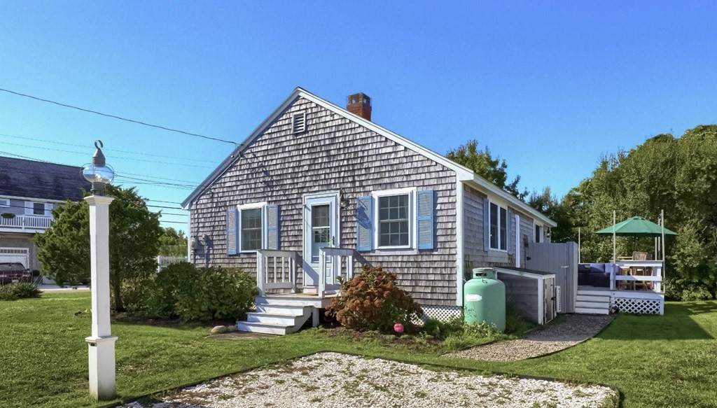 1 Richmond Rd - Photo 1