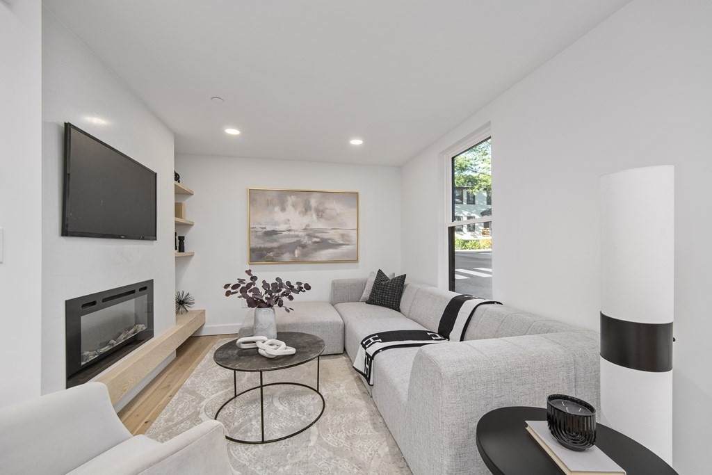 129 5th St - Photo 1