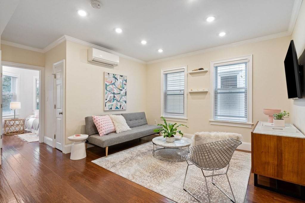 15 Howard Street - Photo 1