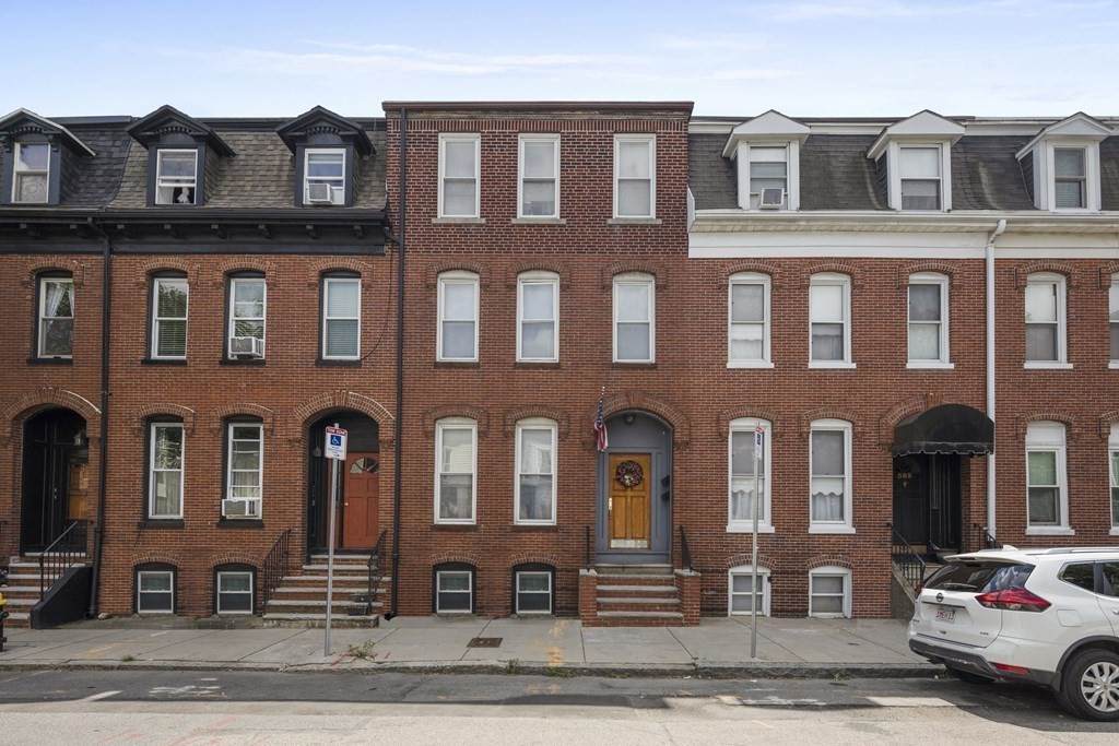 591 E 5th St - Photo 1
