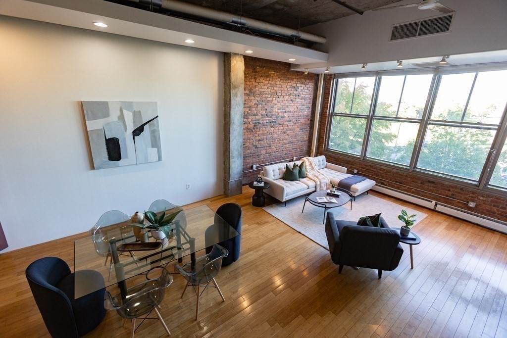 156 Porter St - Photo 1