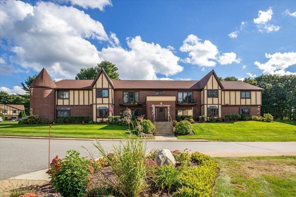 8 Rainbow Pond Dr - Photo 1