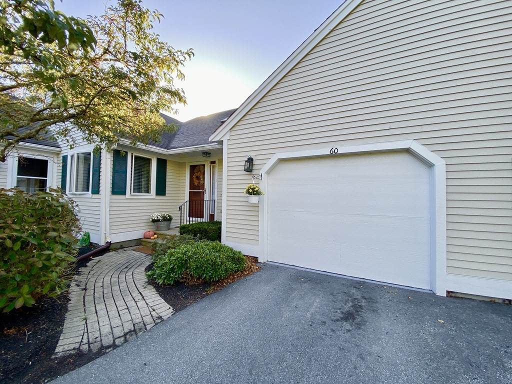 60 Pine Hill Blvd - Photo 1