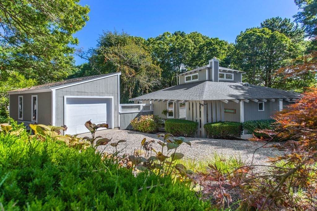 16 Bosuns Ln - Photo 1