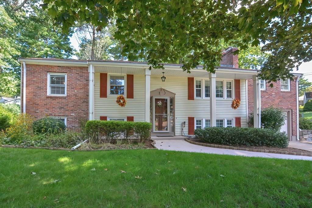 12 Brushwood Hl - Photo 1