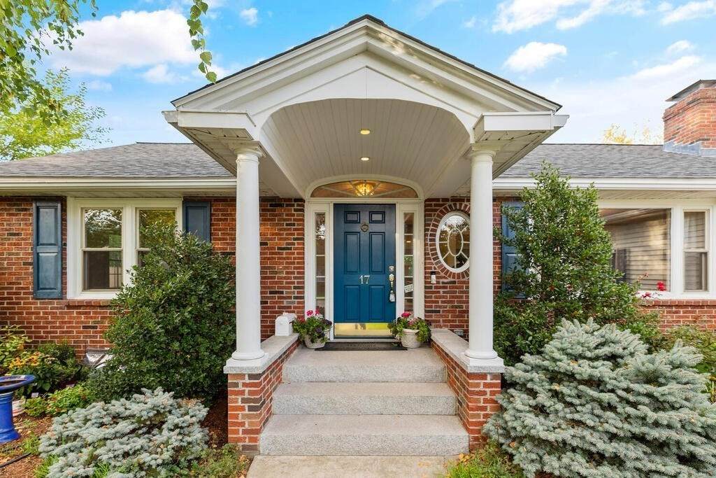 17 Riverdale Rd - Photo 1