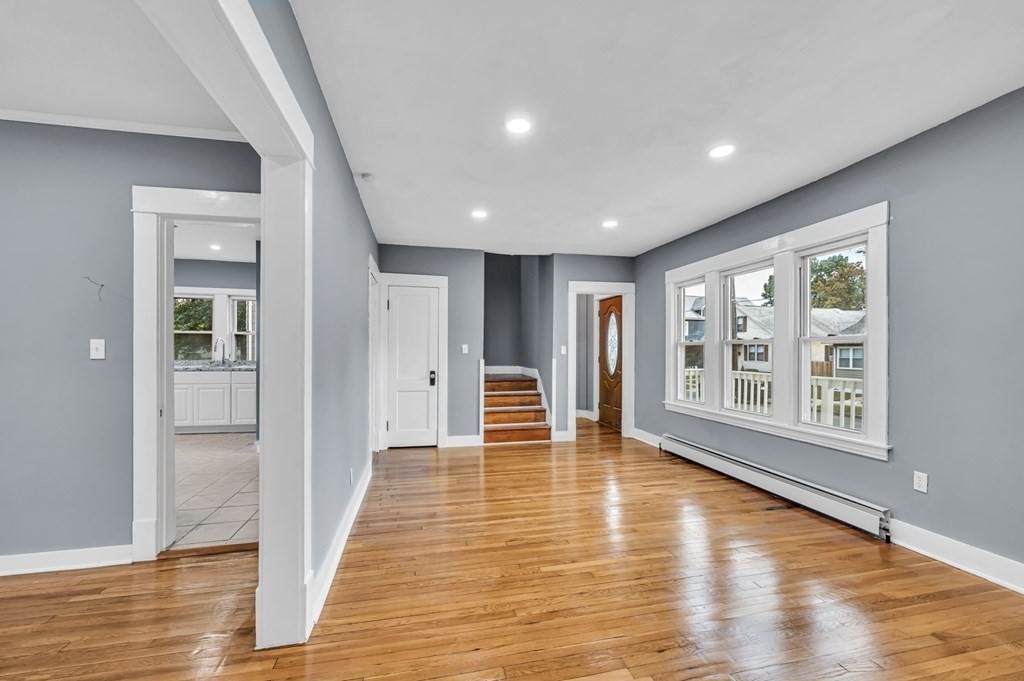 34 Parkside St - Photo 1