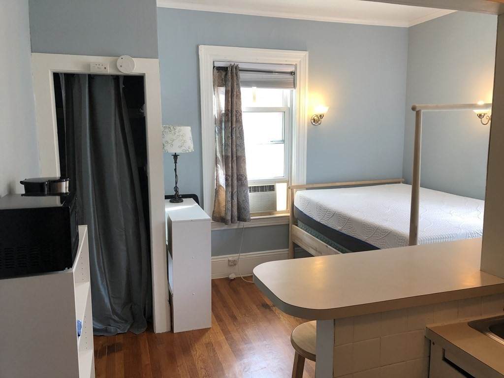 318 Clifton St. - Photo 1