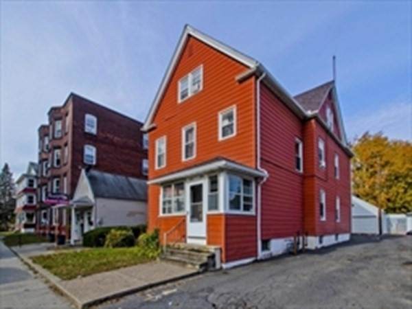 884 Chicopee St - Photo 1