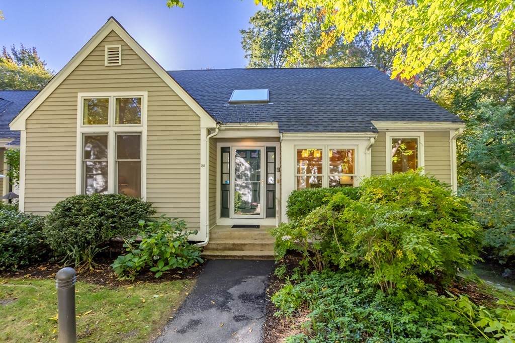 28 Brewster Ln - Photo 1