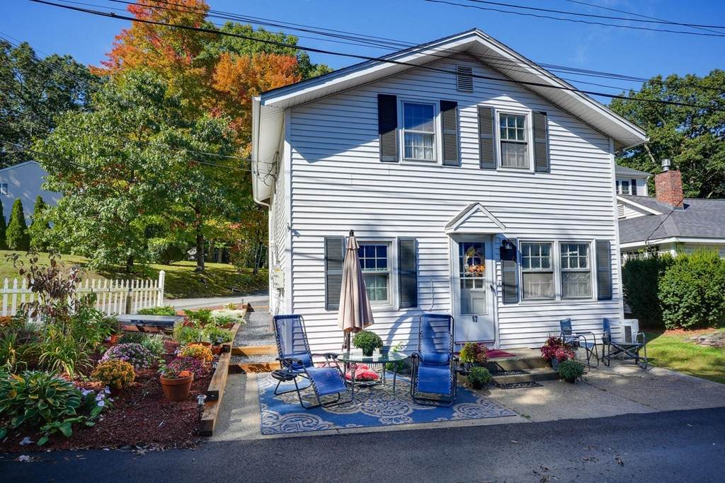57 Hunter Ave - Photo 1