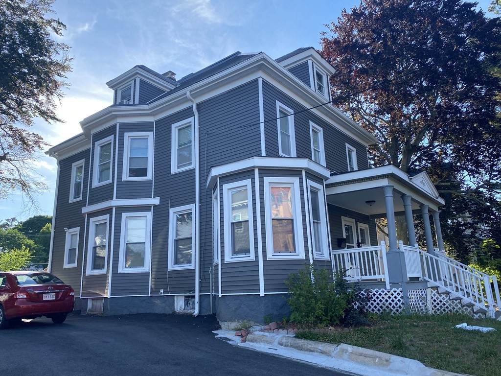 201 Newbury - Photo 1