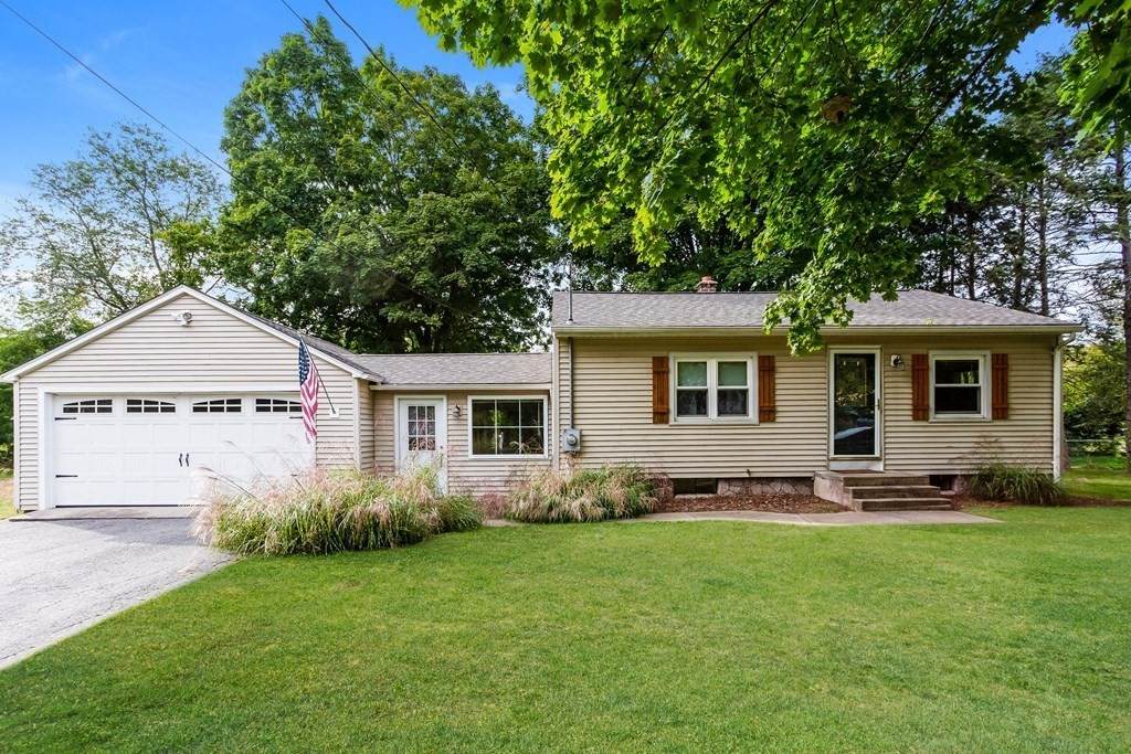 11 Liberty Ave - Photo 1