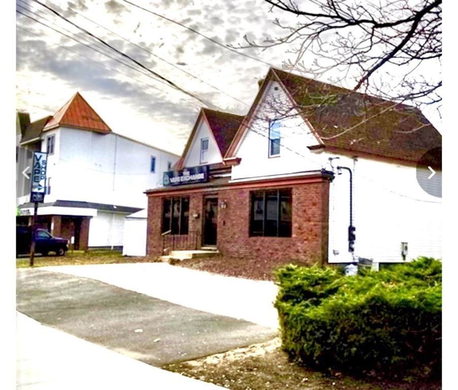 725 Washington St - Photo 1
