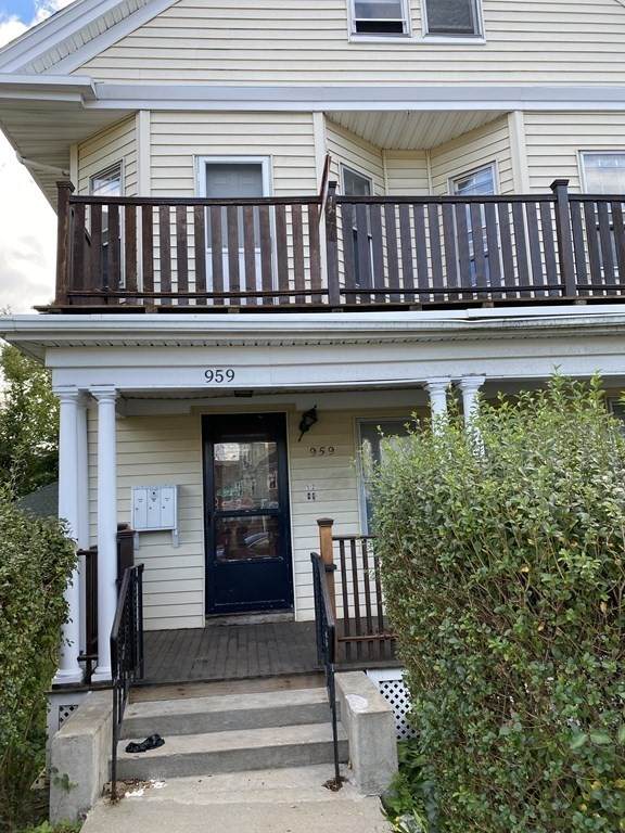 959 Morton - Photo 1