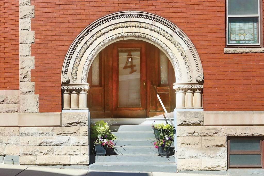 4 Park St - Photo 1