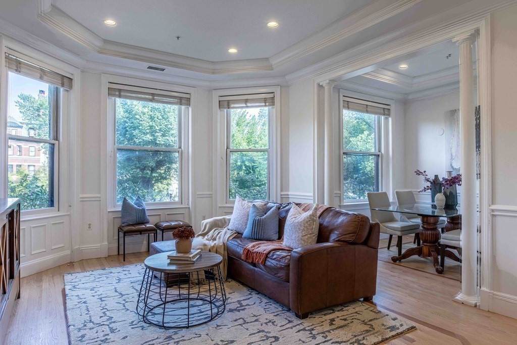 340 Commonwealth Ave - Photo 1
