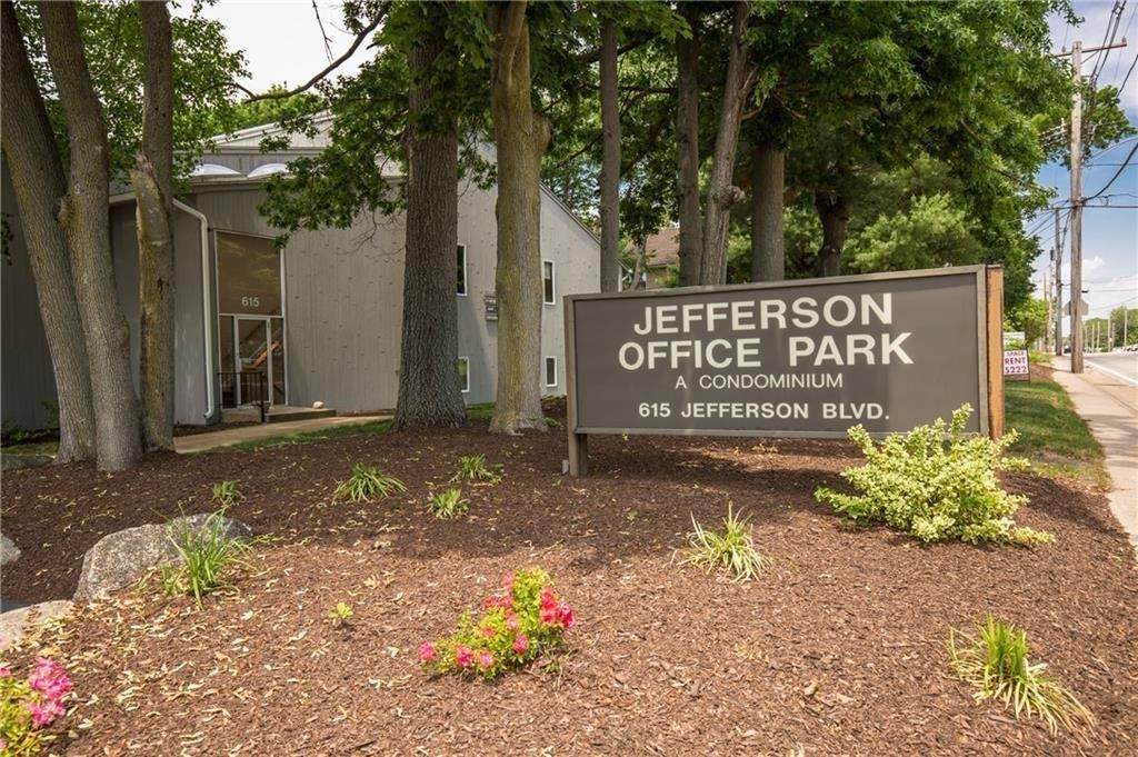 615 Jefferson Blvd - Photo 1