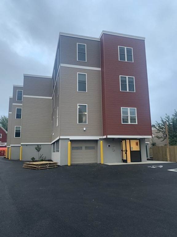 599 Summer St - Photo 1