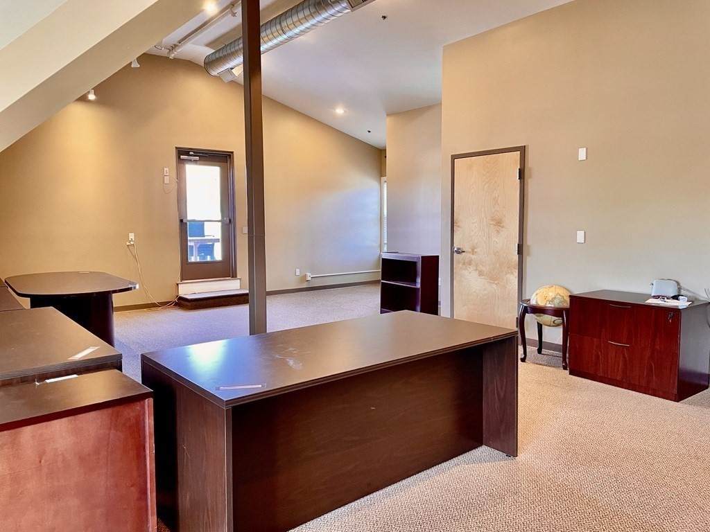 17 Main St - Photo 1