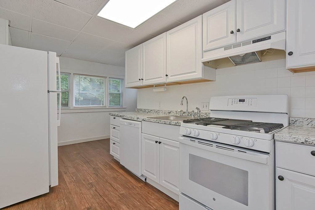 206 East Central - Photo 1
