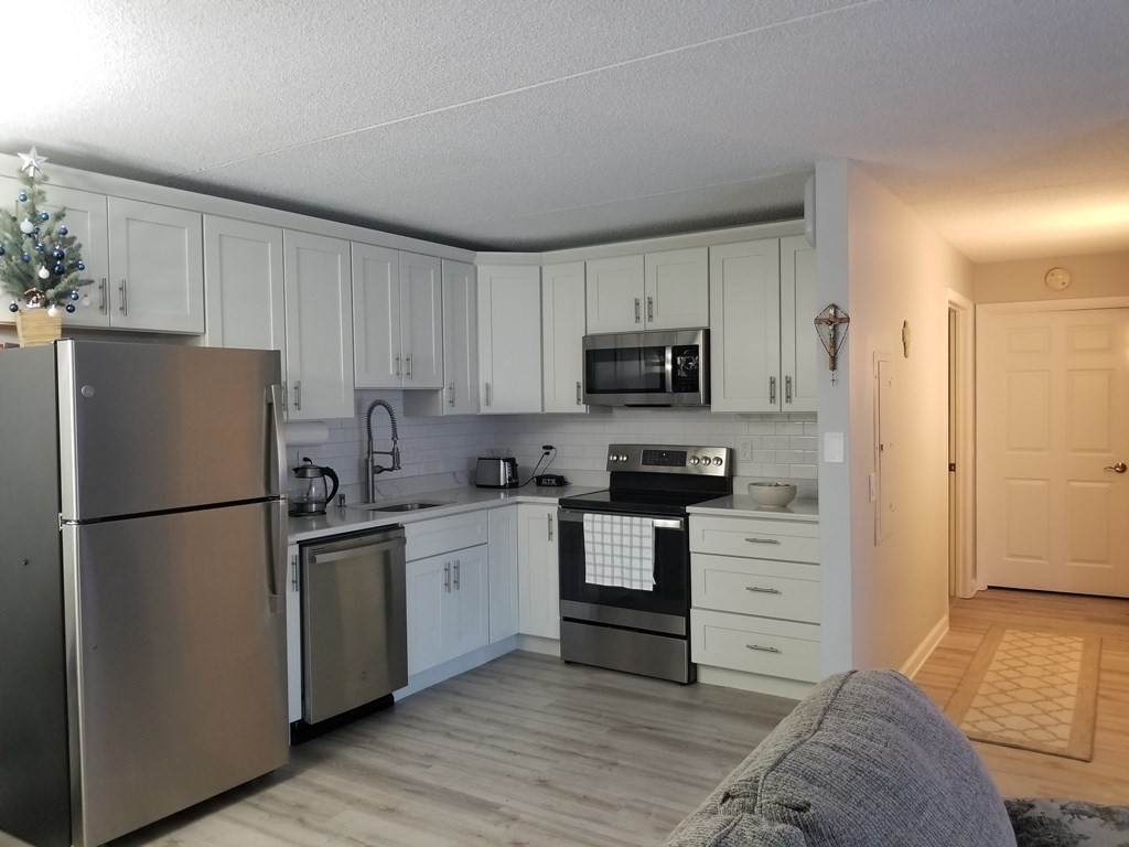 32 Maple Crest Cir - Photo 1