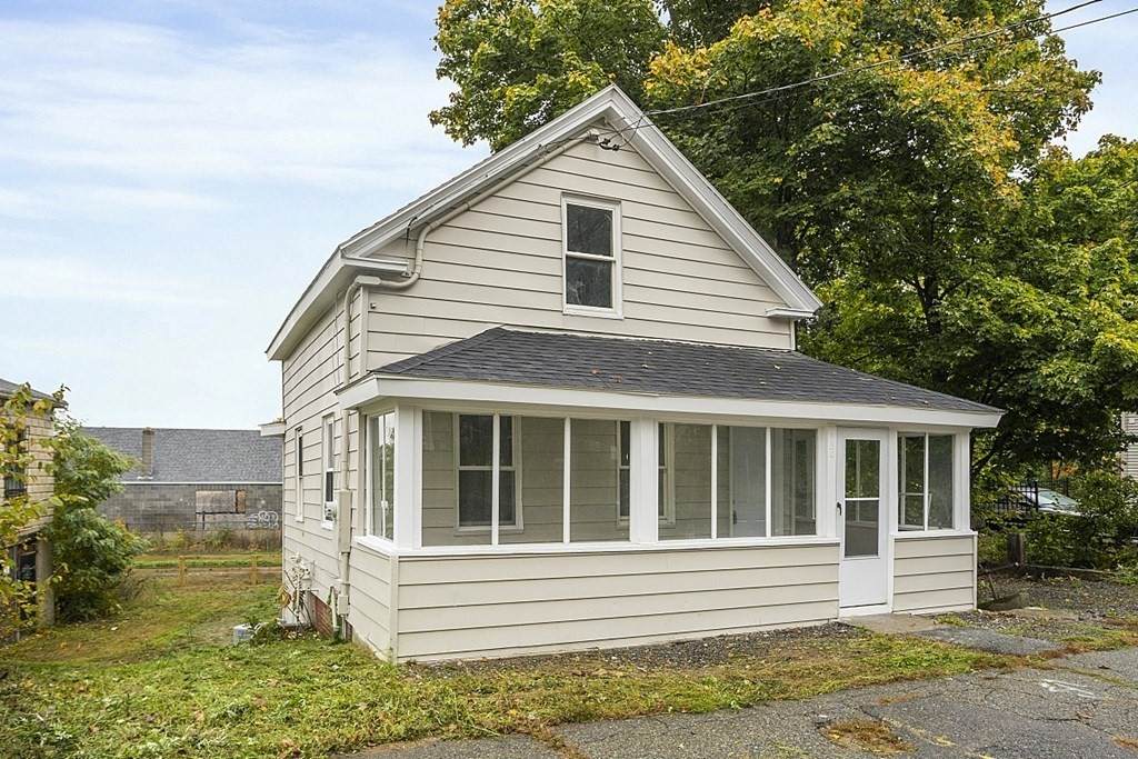 950 Water St - Photo 1
