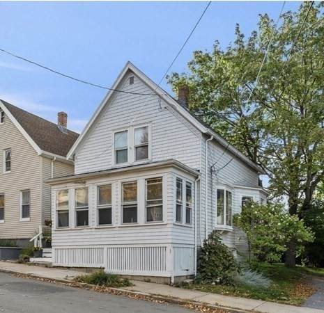 110 Moreland St - Photo 1