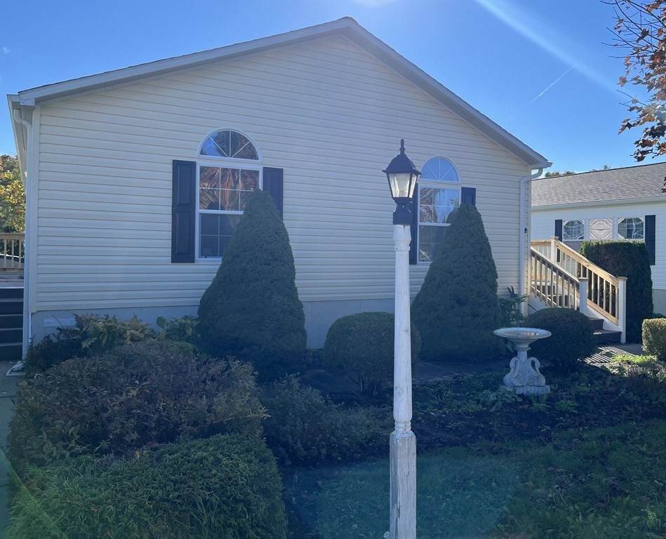 19 Blackbird St - Photo 1