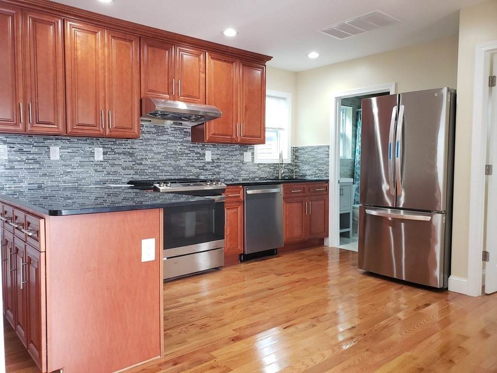 120 Charles St - Photo 1
