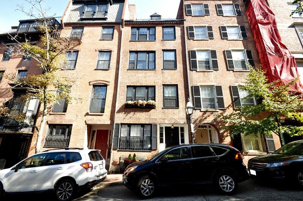 11 Joy St - Photo 1