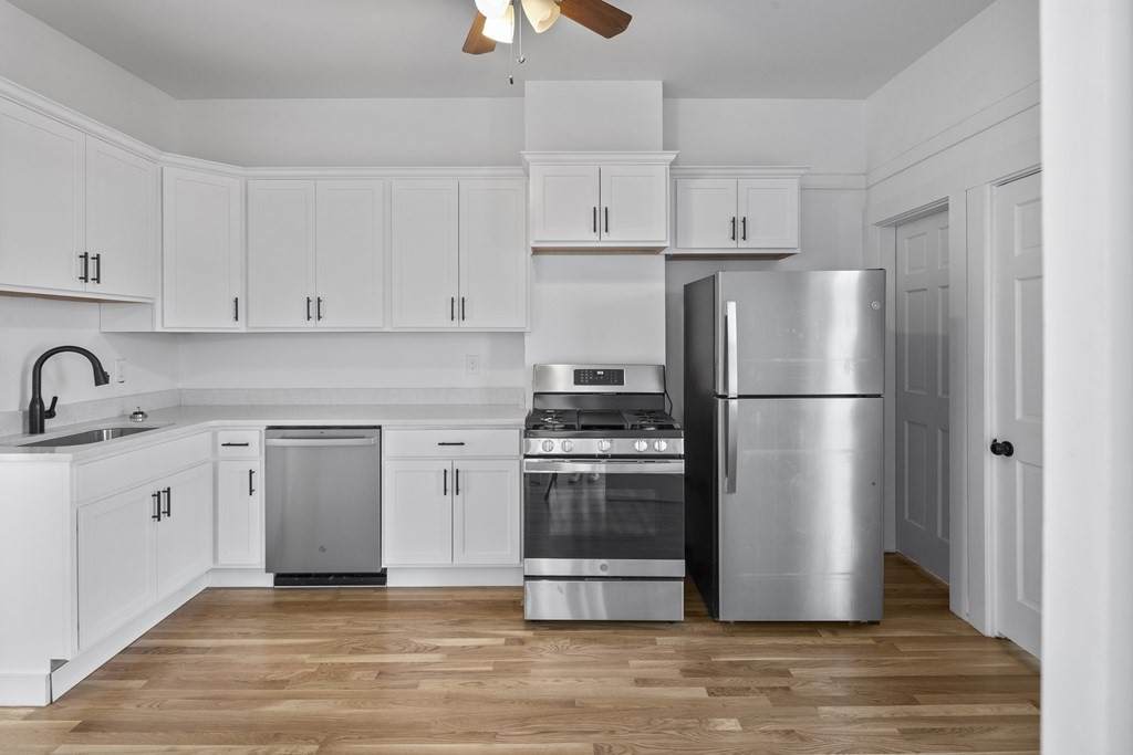 502 East 6th St - Photo 1