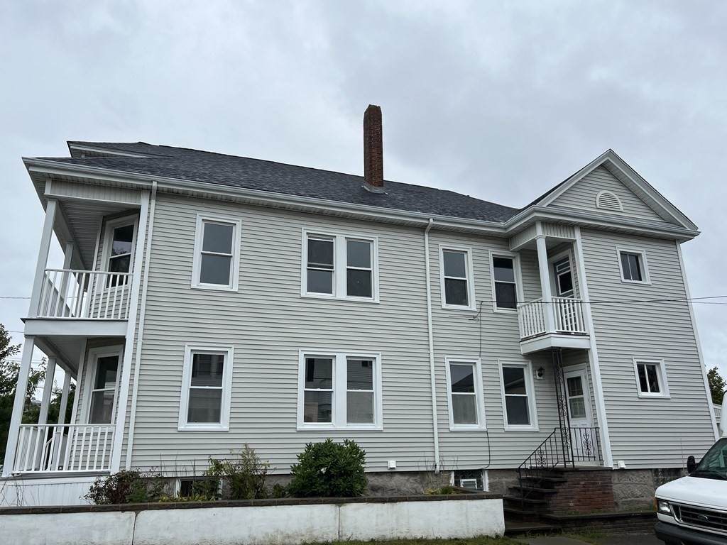 314 Hemlock St - Photo 1
