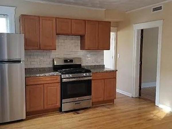 111 Rodney - Photo 1