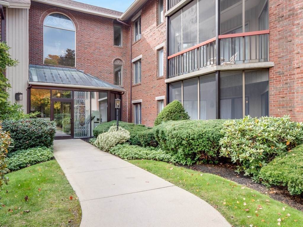 770 Salisbury St - Photo 1