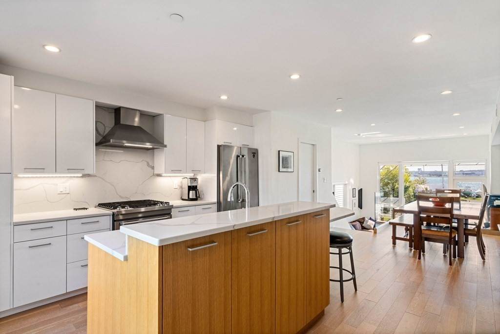 288 Marginal St - Photo 1