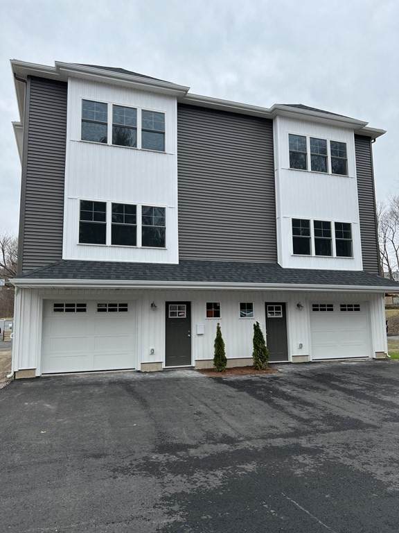 871 & 887 Elm Street - Photo 1