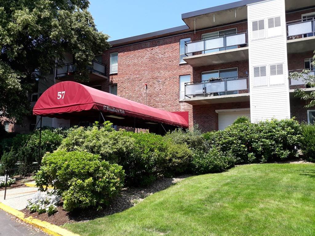 57 Broadlawn Park - Photo 1