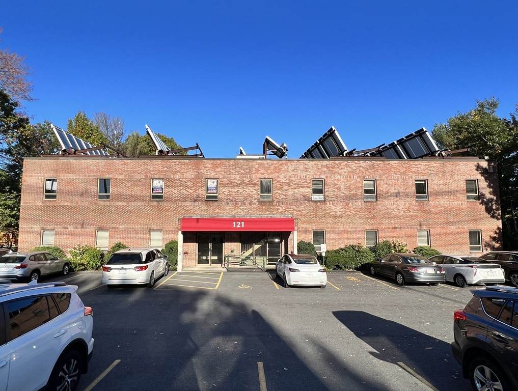 121 Middlesex Turnpike - Photo 1