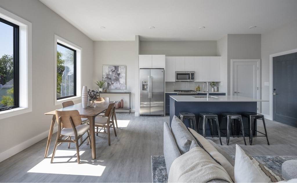 656 Saratoga - Photo 1