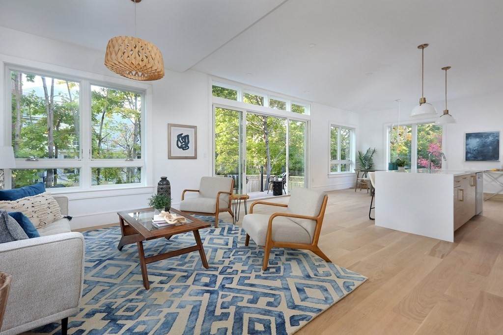 21 Clarence - Photo 1