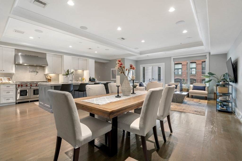 621 East 1st Street - Photo 1