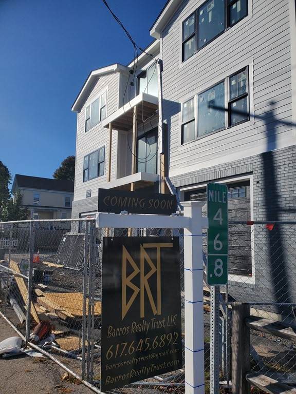 522 Bridge St - Photo 1