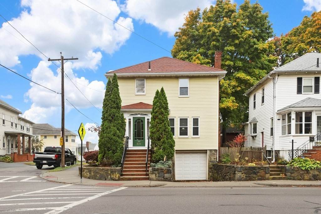616 Adams St - Photo 1