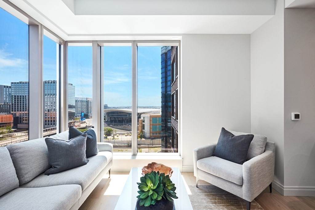 135 Seaport Blvd - Photo 1