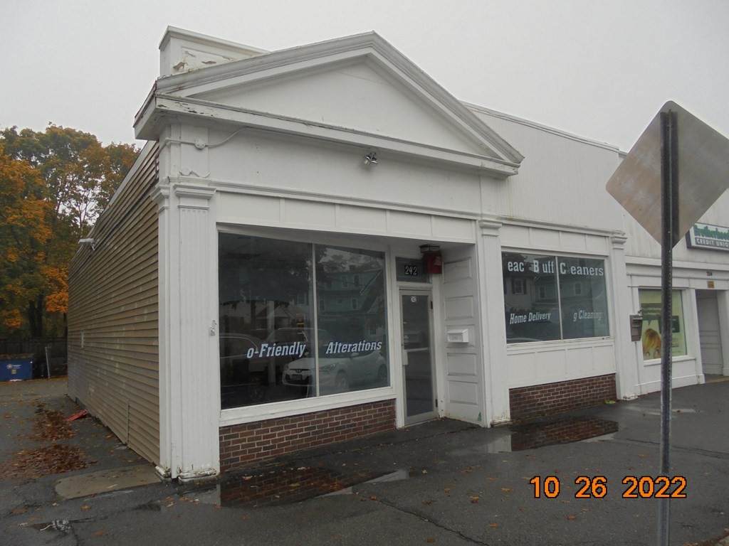 242 Humphrey Street - Photo 1