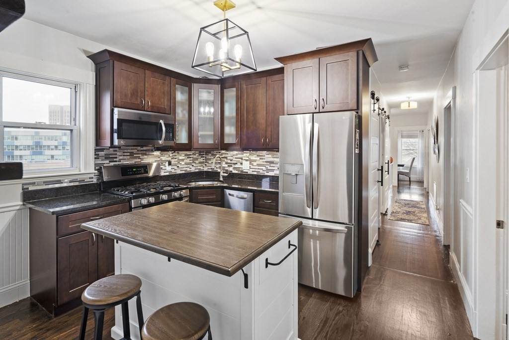 22 Connecticut Ave - Photo 1